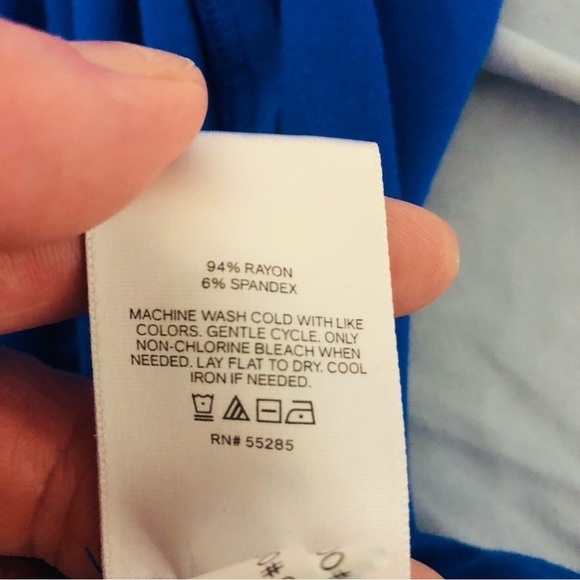 Express Relaxed Pullover Top - Picture 6 of 7